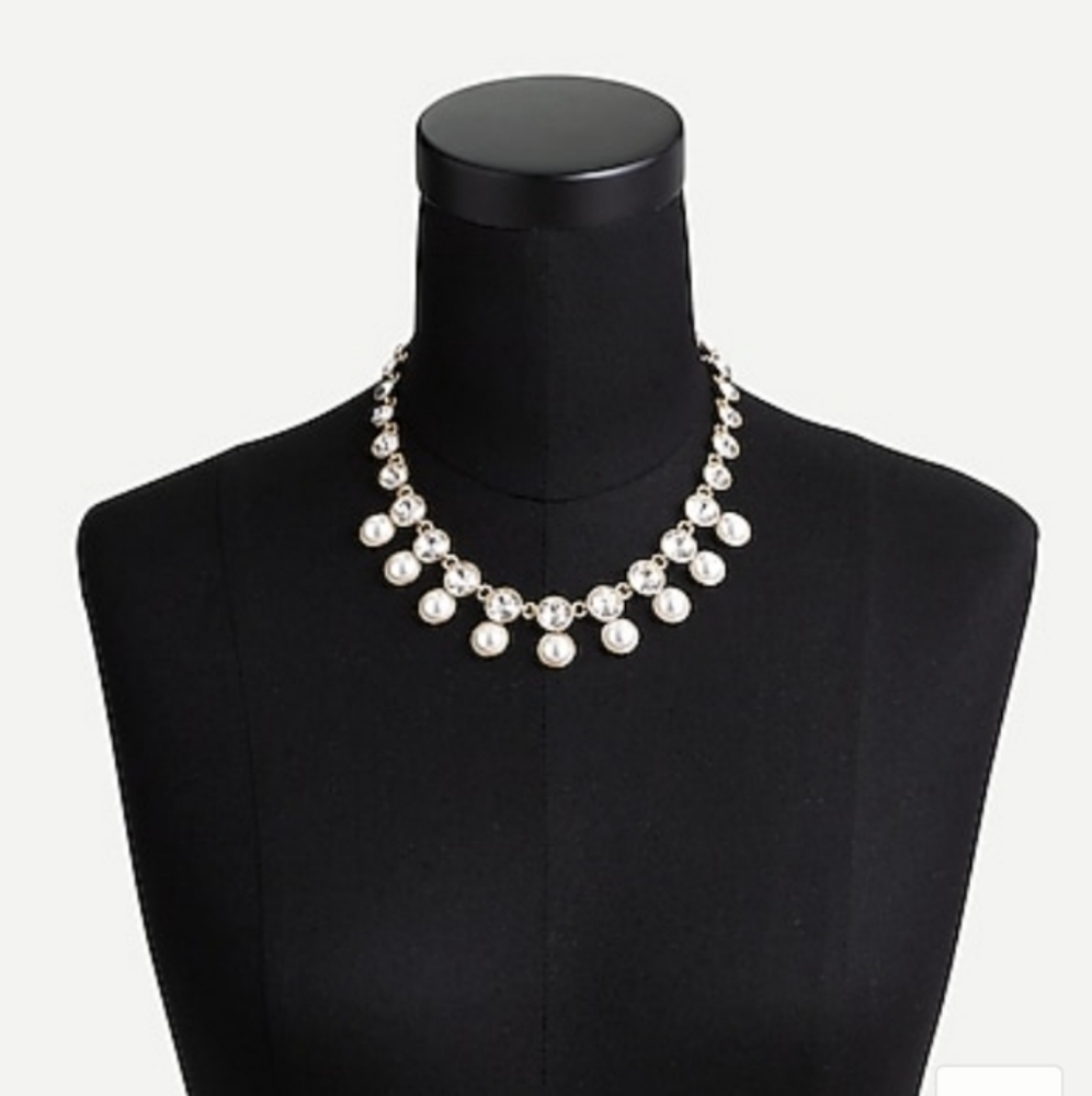 Pearl & Crystal Necklace - Picture 3 of 4